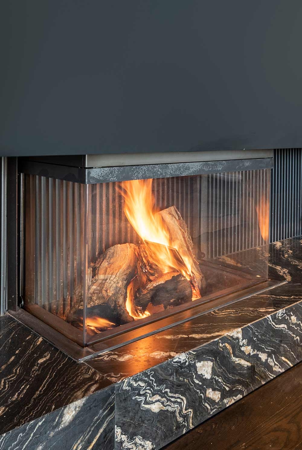 Restaurante & Hotel Pepe Vieira: Fireplace